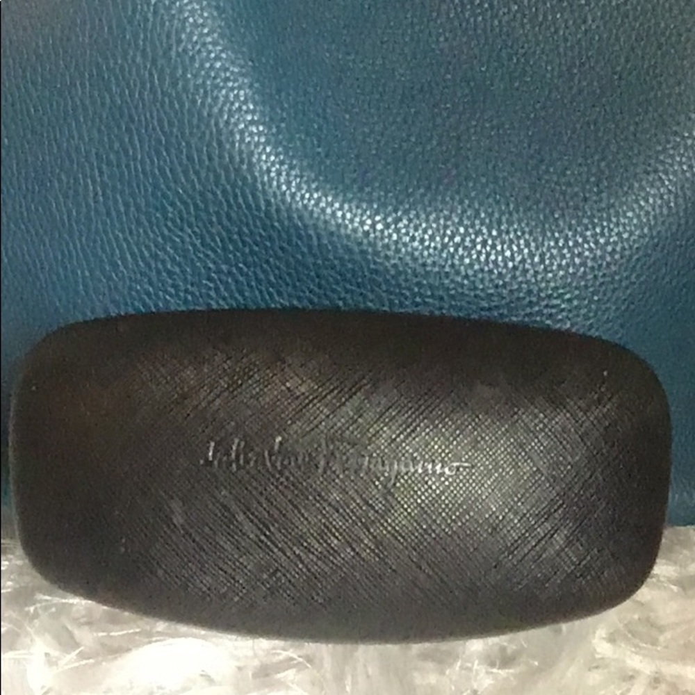 Salvatore Ferragamo Hard Shell Black Leather Sunglasses Case - Picture 5 of 5